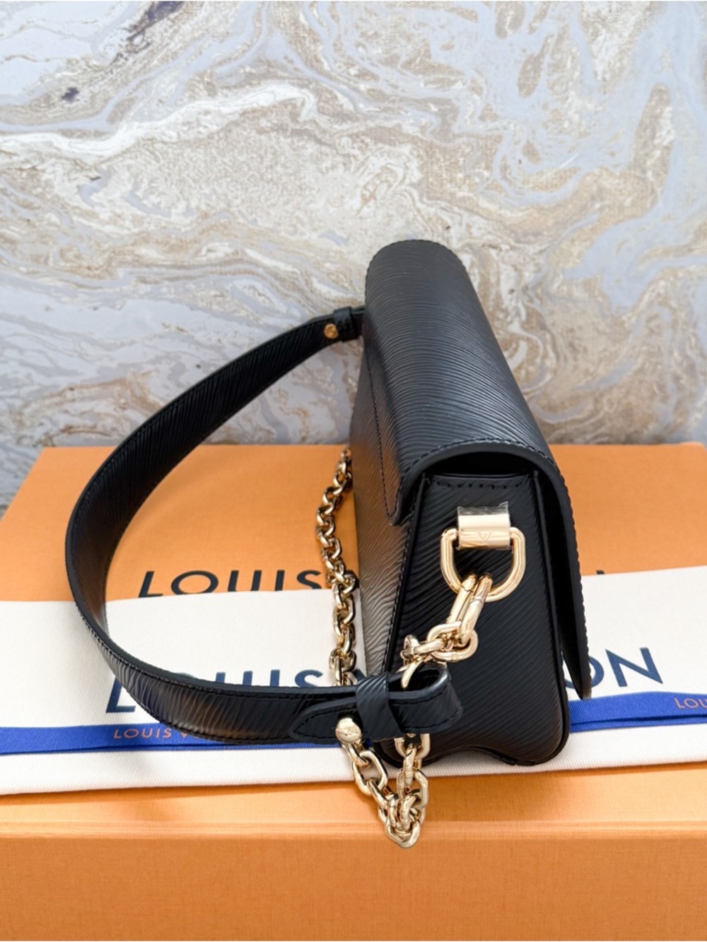 Louis Vuitton Twist West Pochette Black Epi Leather Handbag - Picture 5 of 16
